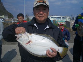 余市沖　ヒラメ　ひらめ