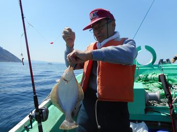 小樽　小樽沖　ヒラメ釣り